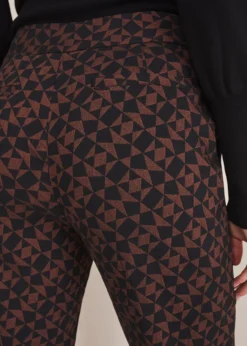 Mackenzie Geo Jacquard Tapered Trouser -TrendLust Verkäufe 101502667 05 mackenzie geo jacquard tapered trouser