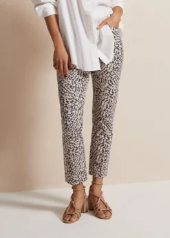 Carmella Printed Straight Leg Trousers -TrendLust Verkäufe 101595811 03 carmella printed straight leg trousers