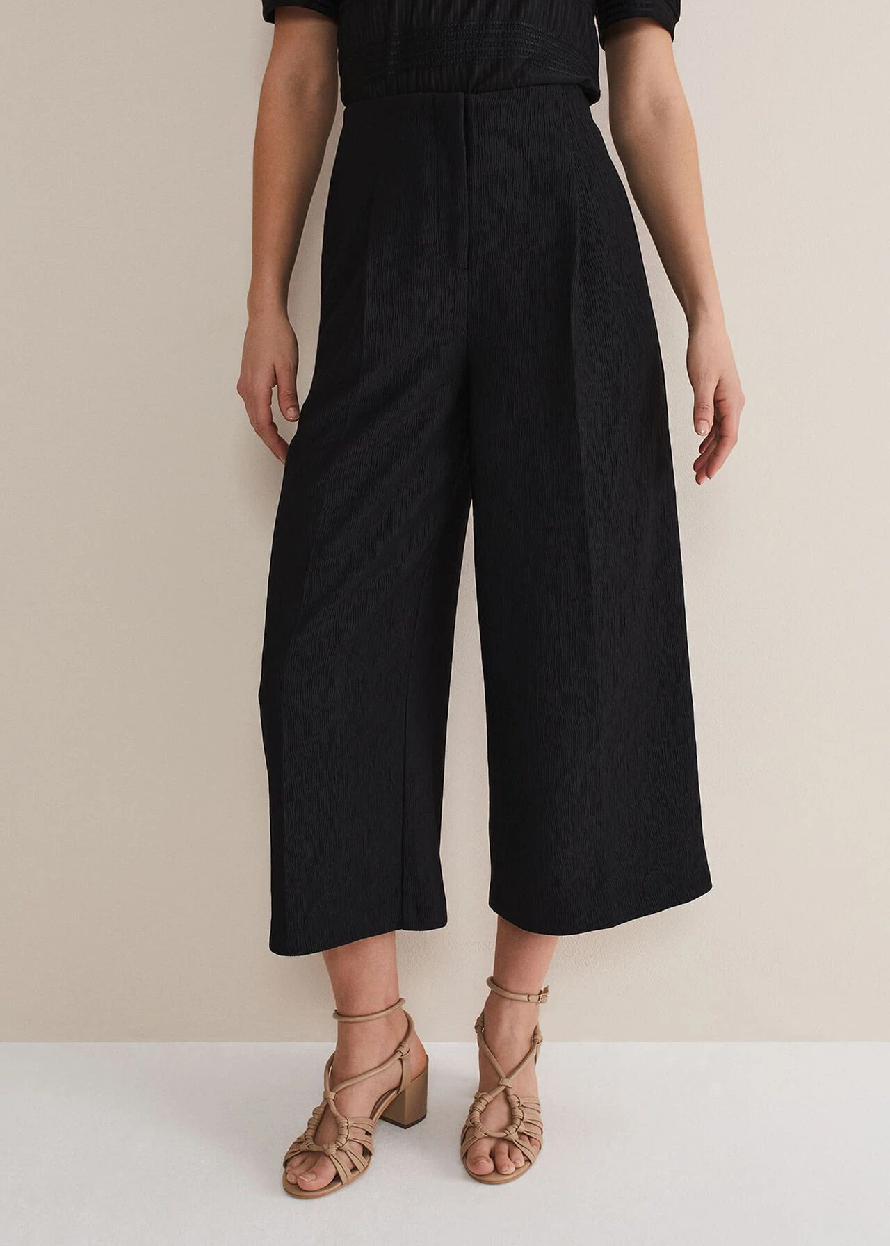 Audrea Black Wide Leg Culottes 3 Audrea Black Wide Leg Culottes – Bild 3