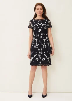 Floris Embroidered Shift Dress -TrendLust Verkäufe 208771287 03 floris embroidered shift dress