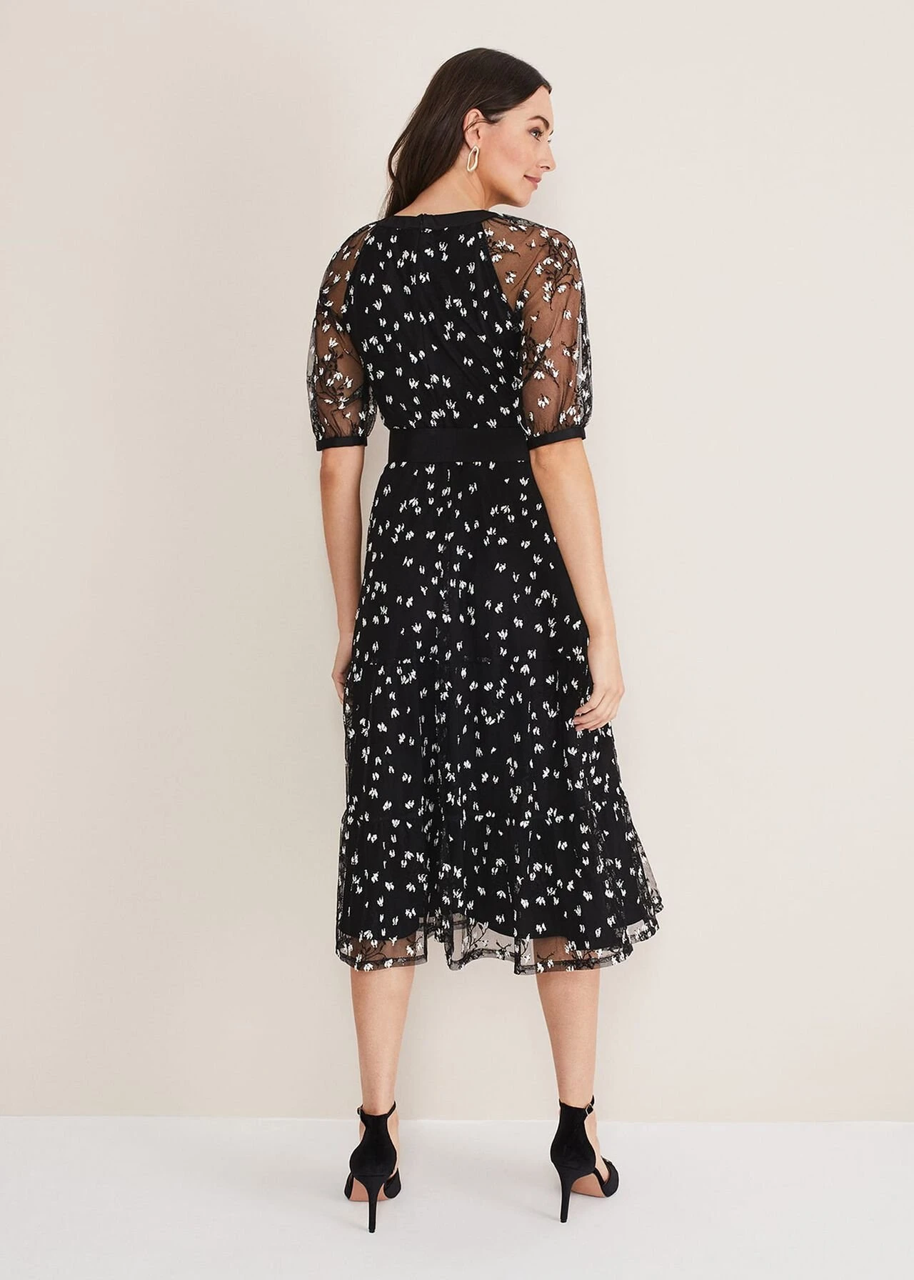 Freja Embroidered Dress 2 Freja Embroidered Dress – Bild 2