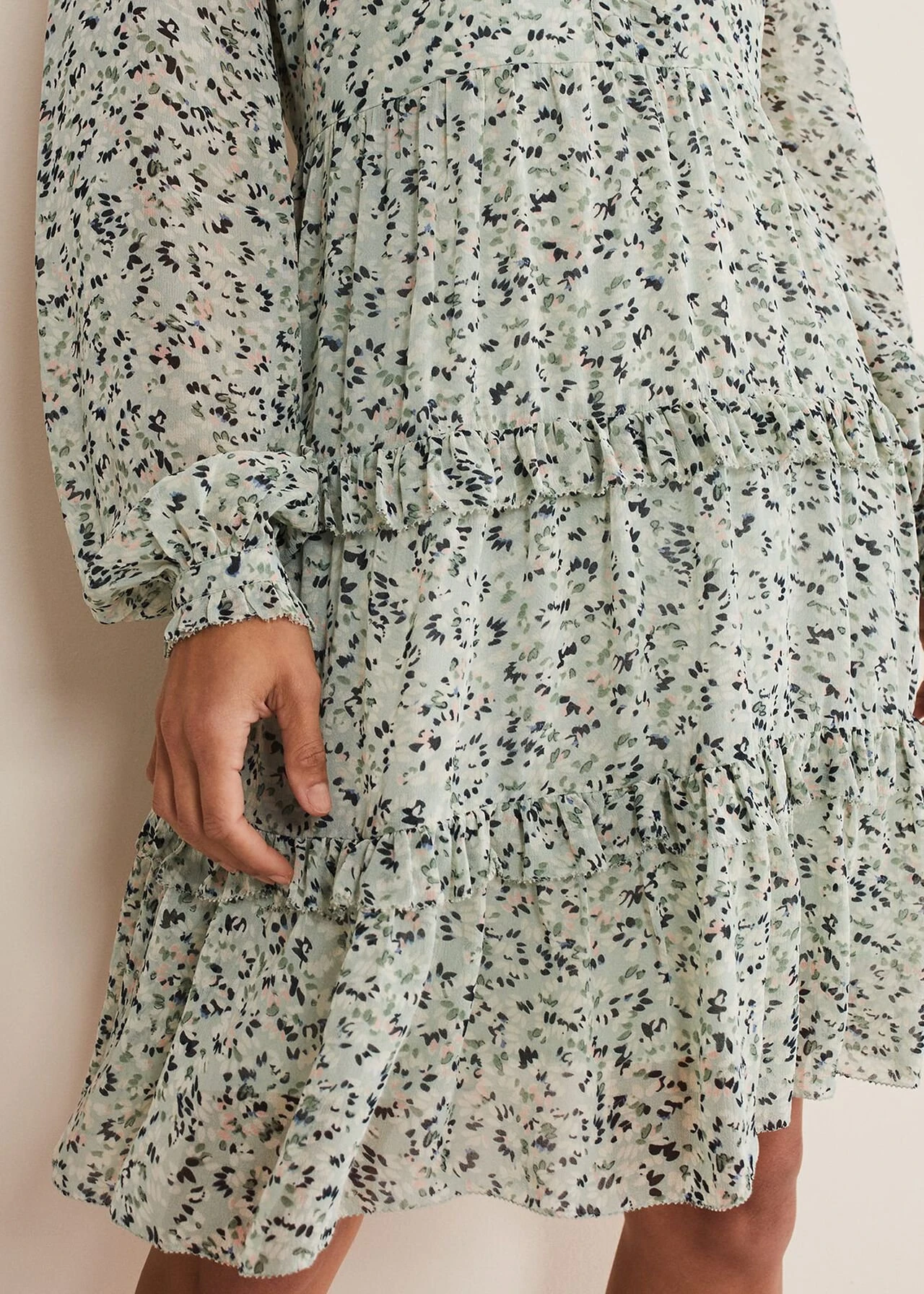 Harlow Floral Tiered Mini Dress 5 Harlow Floral Tiered Mini Dress – Bild 5