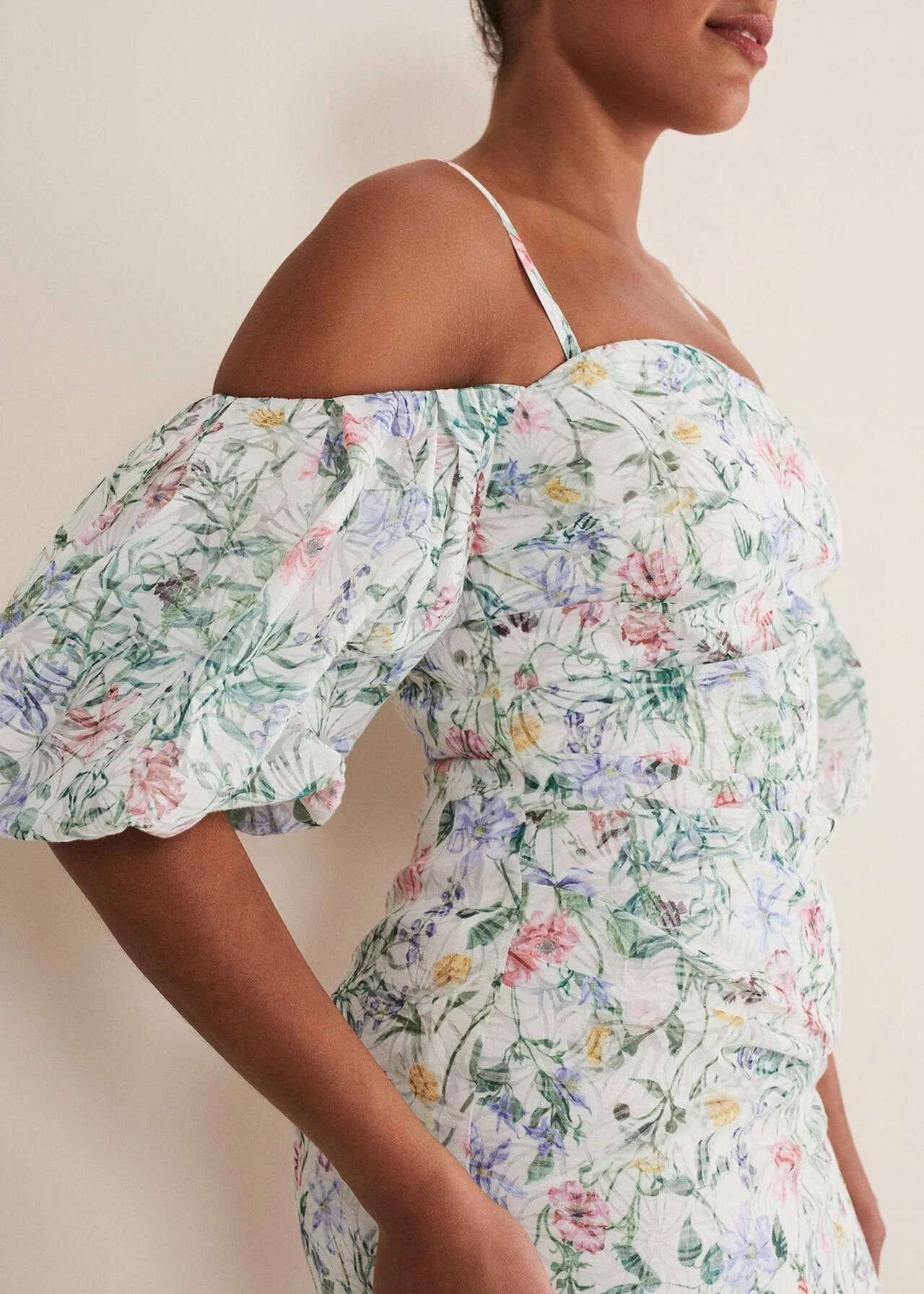 Stevie Floral Bodycon Midi Dress 5 Stevie Floral Bodycon Midi Dress – Bild 5