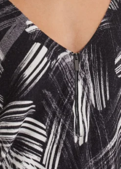 Adara Linear Zip Neck Print Jumper -TrendLust Verkäufe 403799492 05 adara linear zip neck print jumper