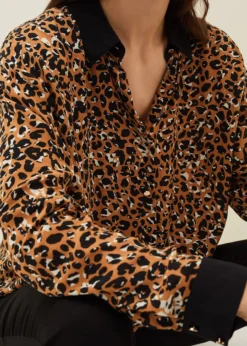 Kaelie Leopard Twist Front Blouse -TrendLust Verkäufe 502172492 05 kaelie leopard twist front blouse