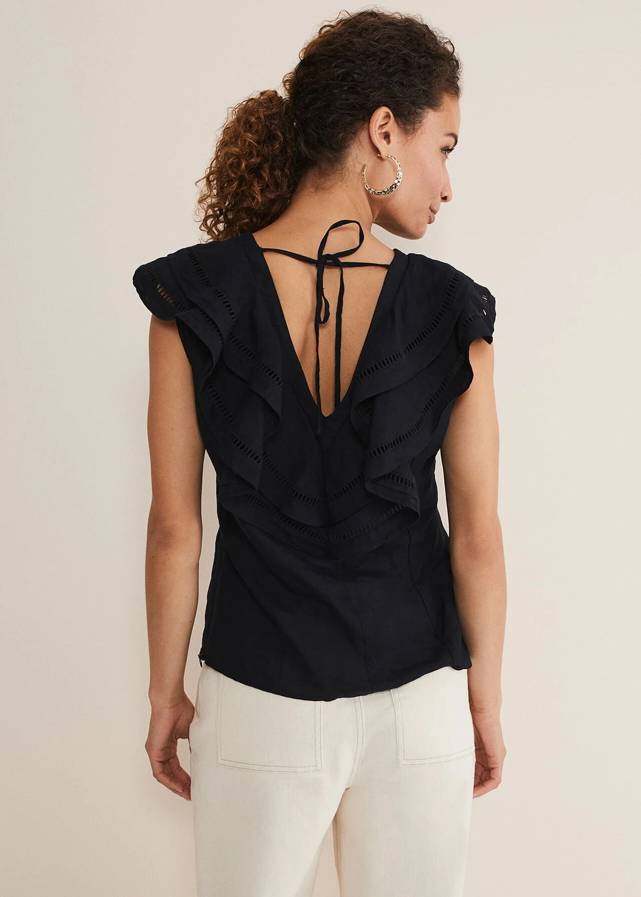 Rosey Linen Ruffle Blouse 2 Rosey Linen Ruffle Blouse – Bild 2