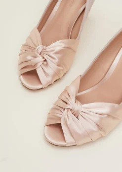 Satin Twist Peeptoe Shoe -TrendLust Verkäufe 750880806 03 satin twist peeptoe shoe